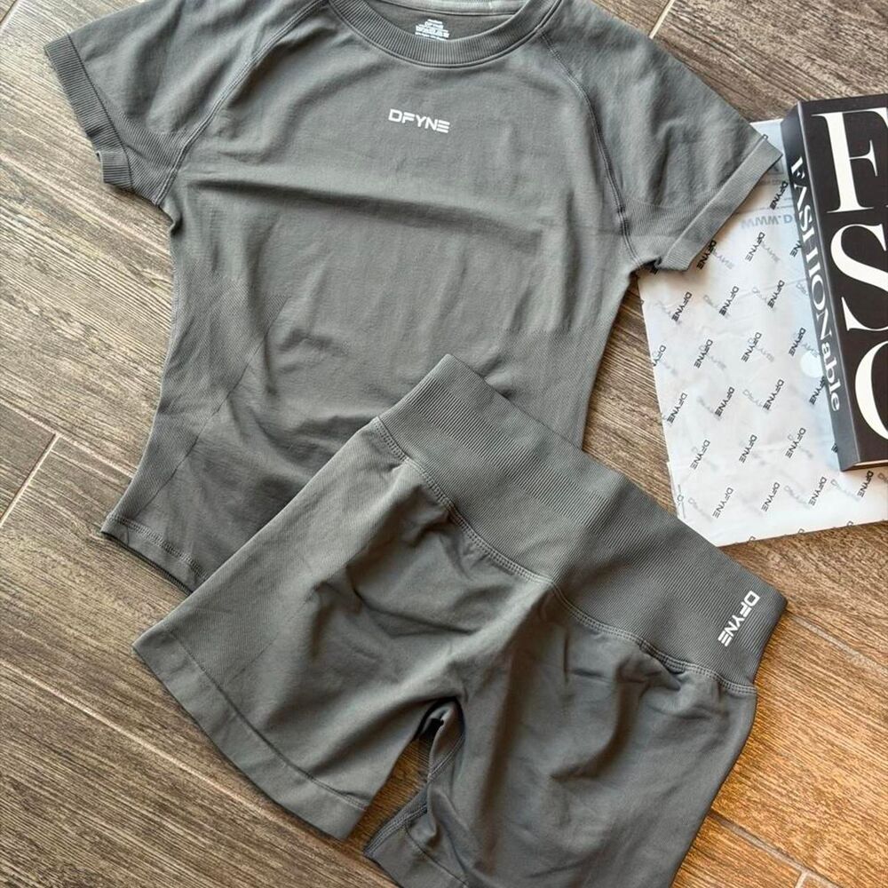 Dfyne Women's Grey set